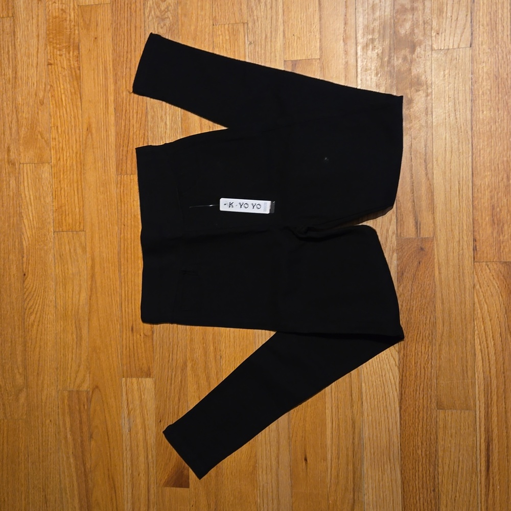 Black stretch pants. Size Small NWT K•yoyo